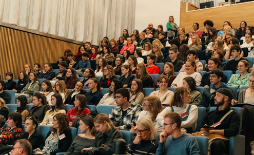Lire la suite à propos de l’article LA NOUVELLE PROMOTION DES JEUNES AMBASSADEURS